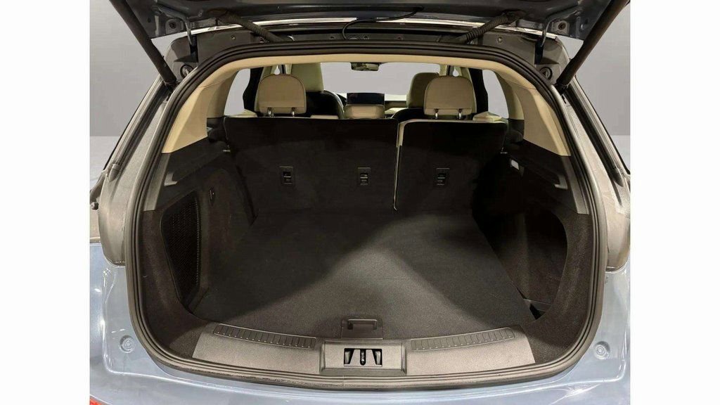 Used 2025 Lincoln Corsair Grand Touring image 27