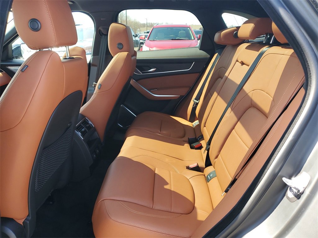 New 2026 Jaguar F-PACE R-Dynamic S image 30