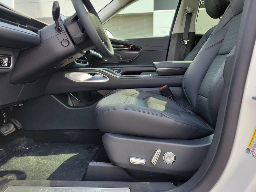 New 2026 Lincoln Nautilus Reserve w/ Jet Appearance Package AWD/4WD image 19