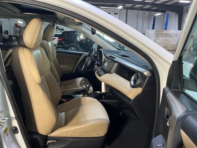 Used 2014 Toyota RAV4 Limited AWD/4WD image 24