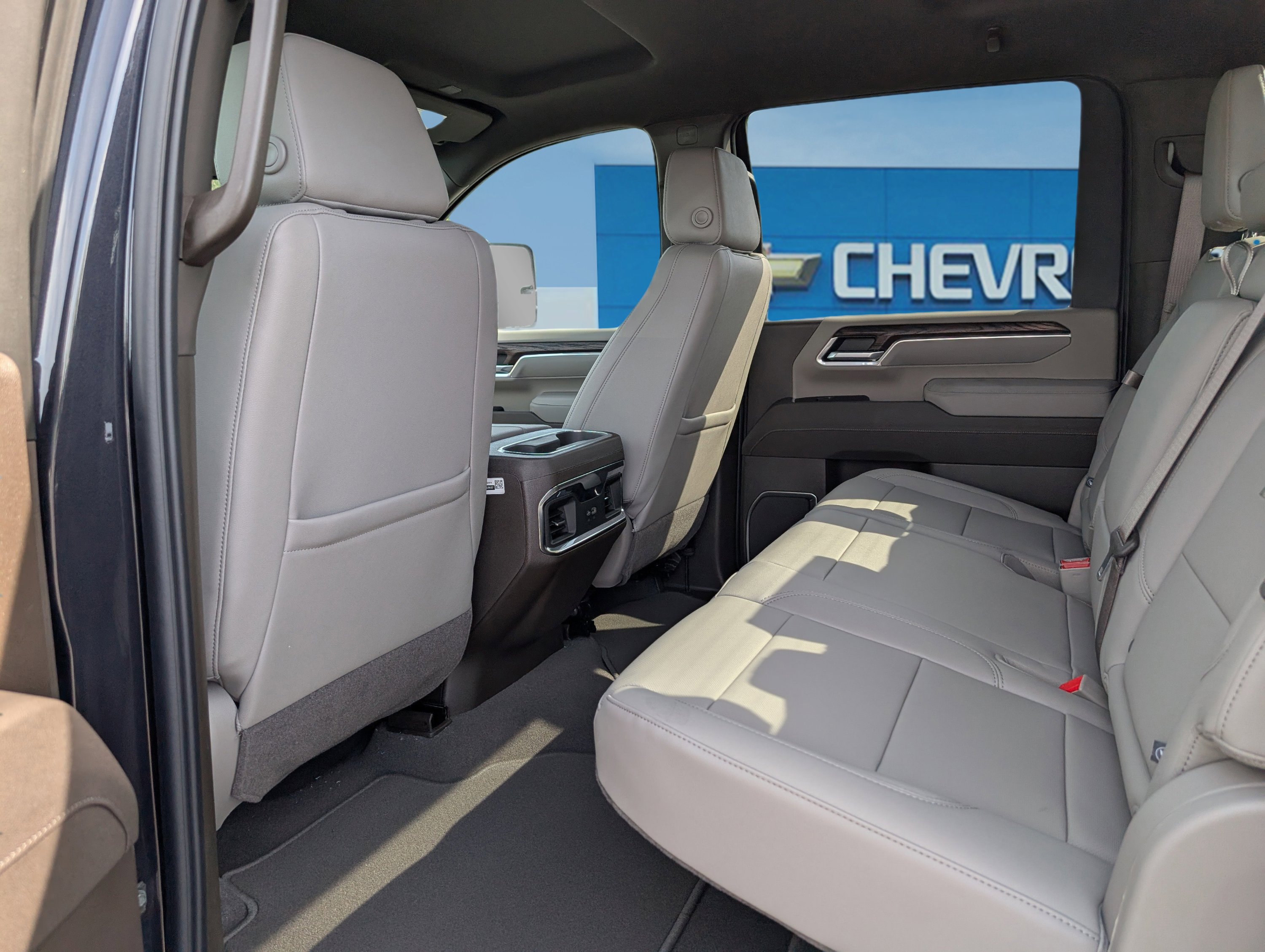 New 2025 GMC Sierra 2500 SLT w/ SLT Convenience Package image 11