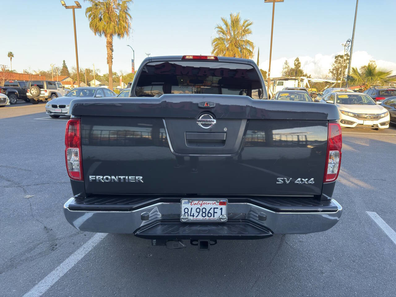 Used 2012 Nissan Frontier SV w/ SV Premium Utility Pkg AWD/4WD image 4