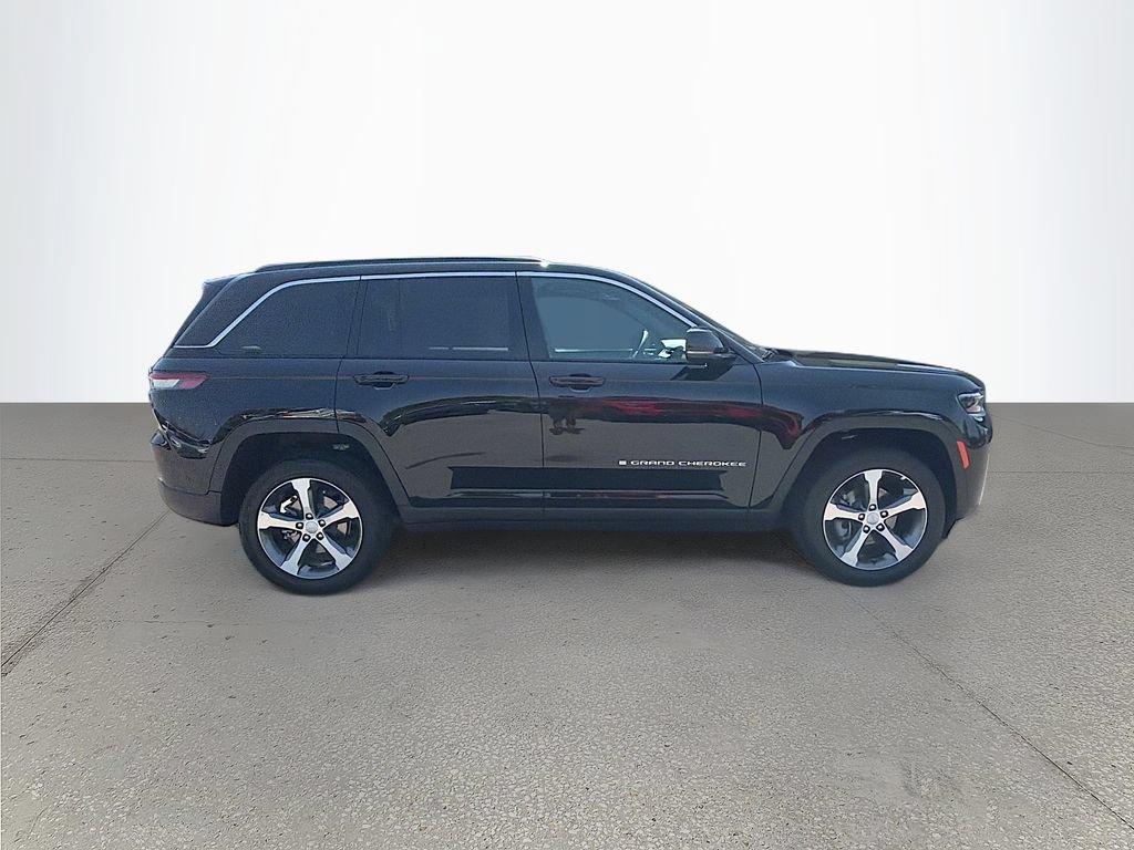 New 2026 Jeep Grand Cherokee Limited AWD/4WD image 3