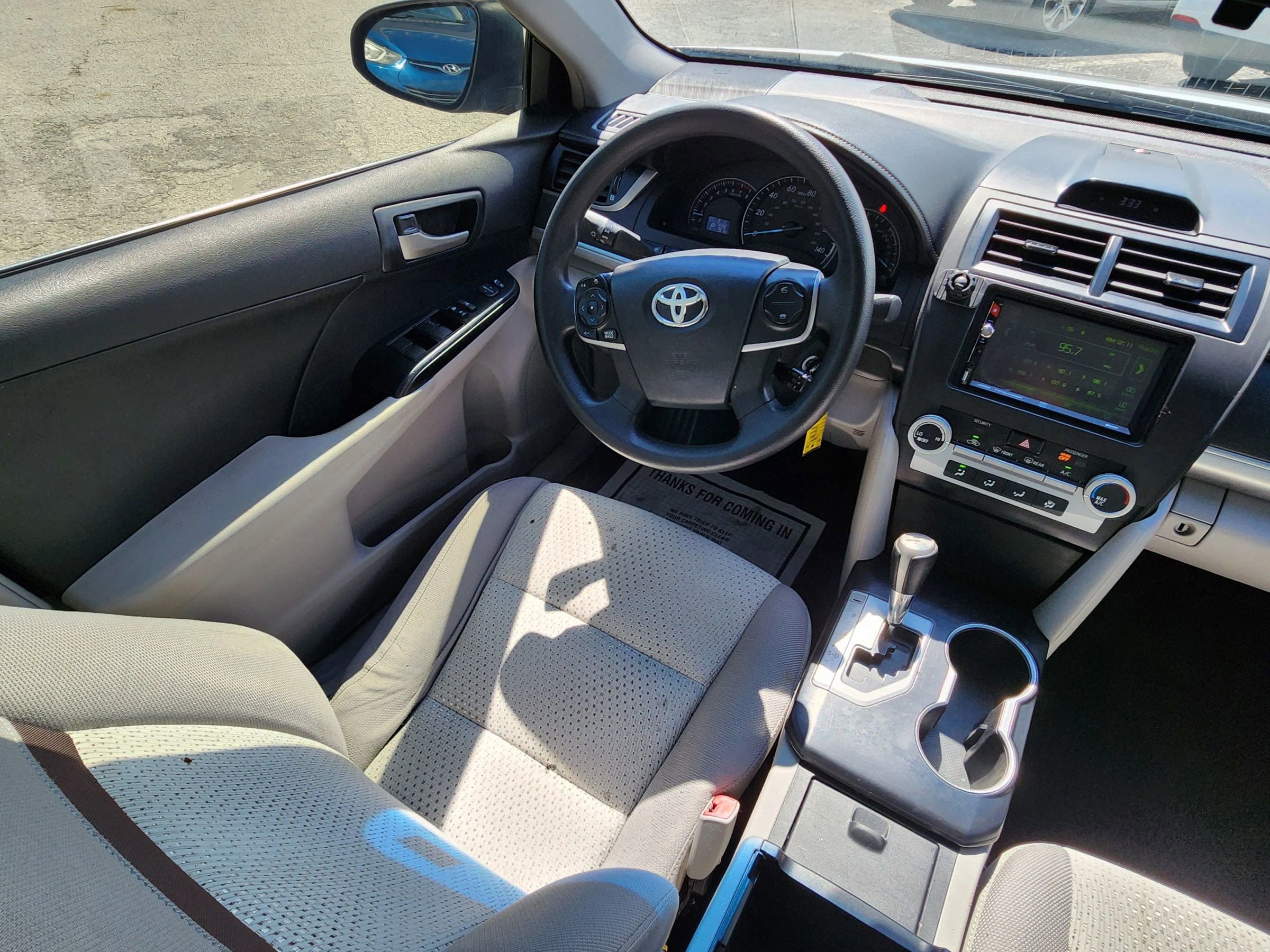 Used 2013 Toyota Camry LE FWD image 16