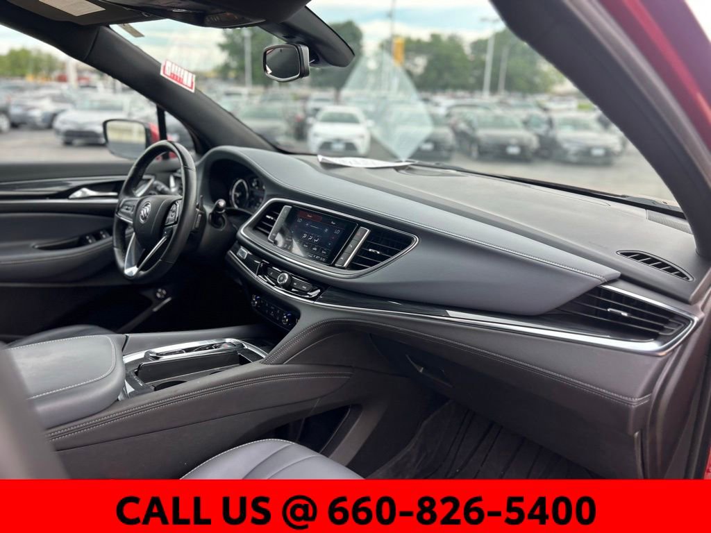 Used 2023 Buick Enclave Essence w/ Sport Touring Edition FWD image 8