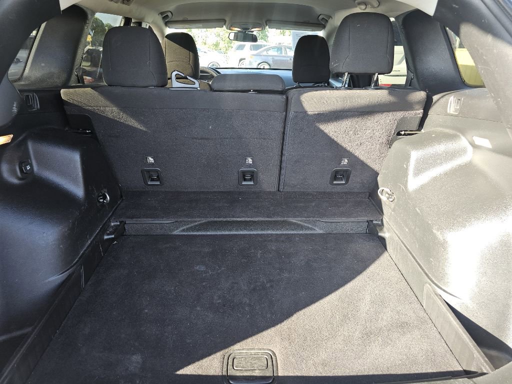 Used 2019 Jeep Cherokee Latitude w/ Popular Appearance Group image 36