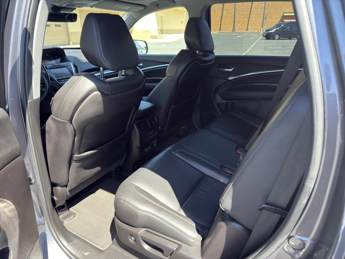 Used 2018 Acura MDX FWD image 25
