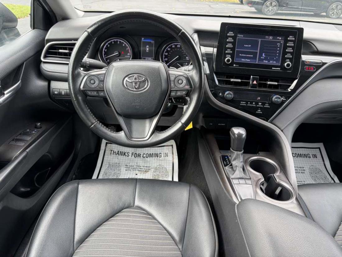 Used 2023 Toyota Camry SE image 8