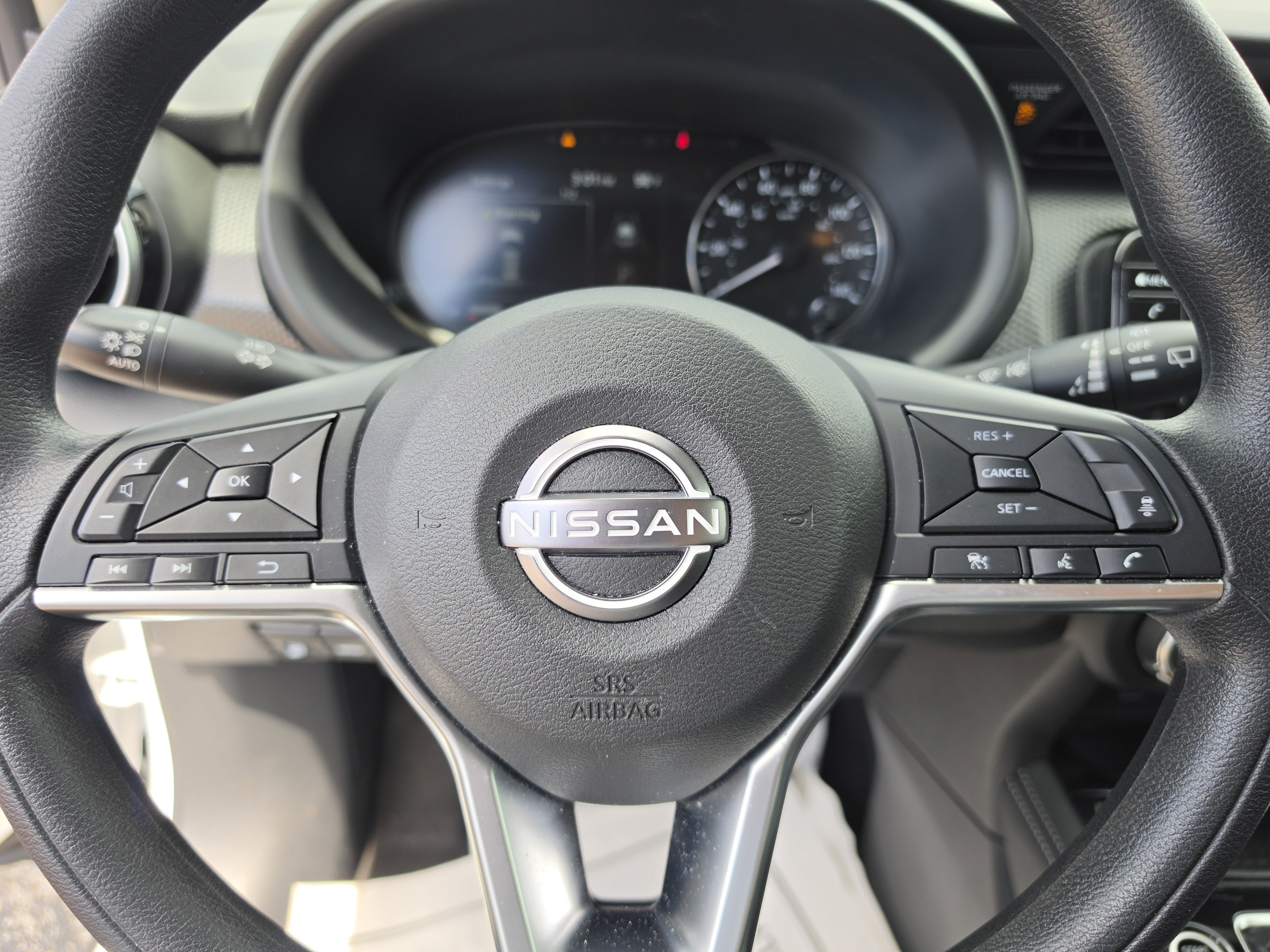 Used 2023 Nissan Kicks SV FWD image 33