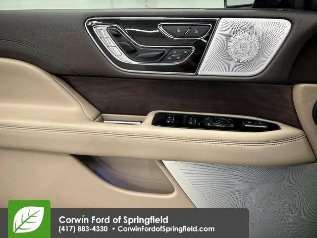 Used 2024 Lincoln Navigator Reserve image 33