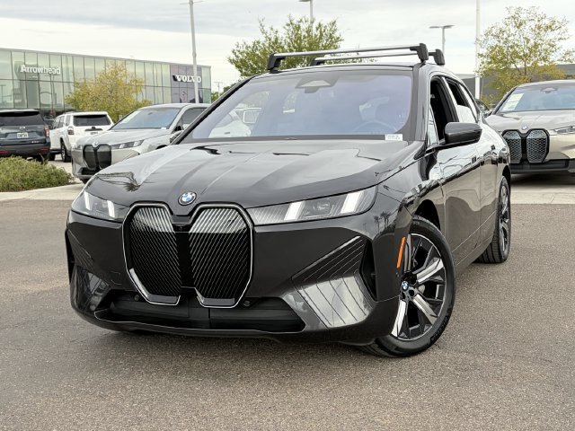 Certified 2026 BMW iX xDrive45 w/ Premium Package AWD/4WD image 4