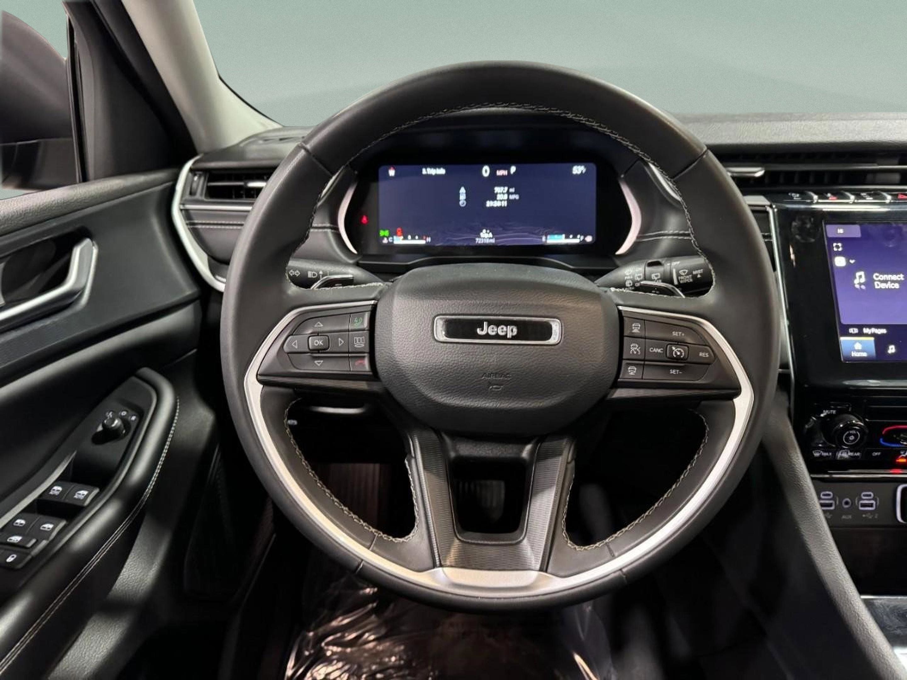 Used 2023 Jeep Grand Cherokee L Laredo image 15