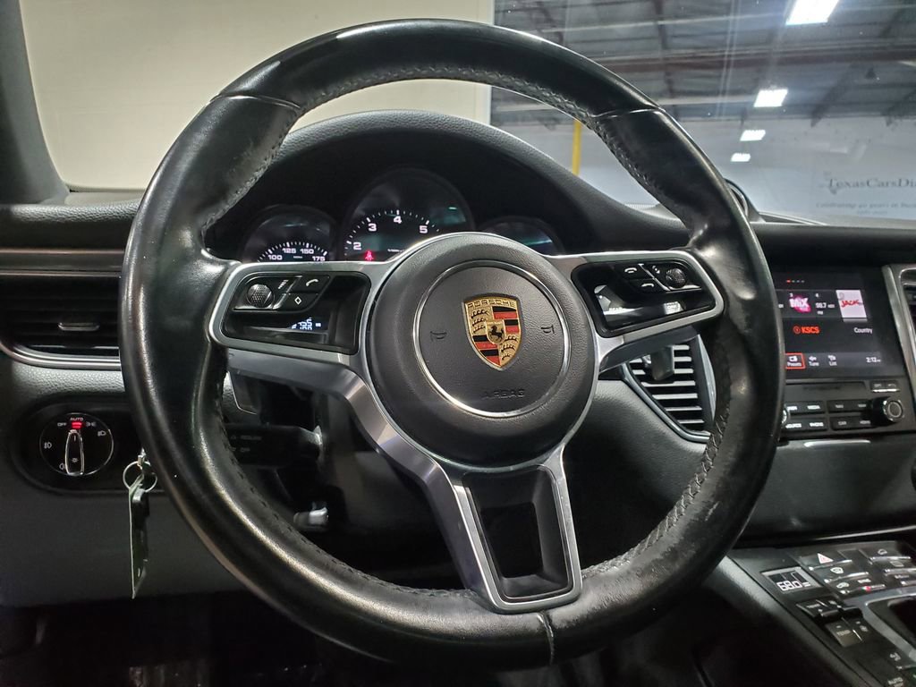 Used 2017 Porsche Macan image 29