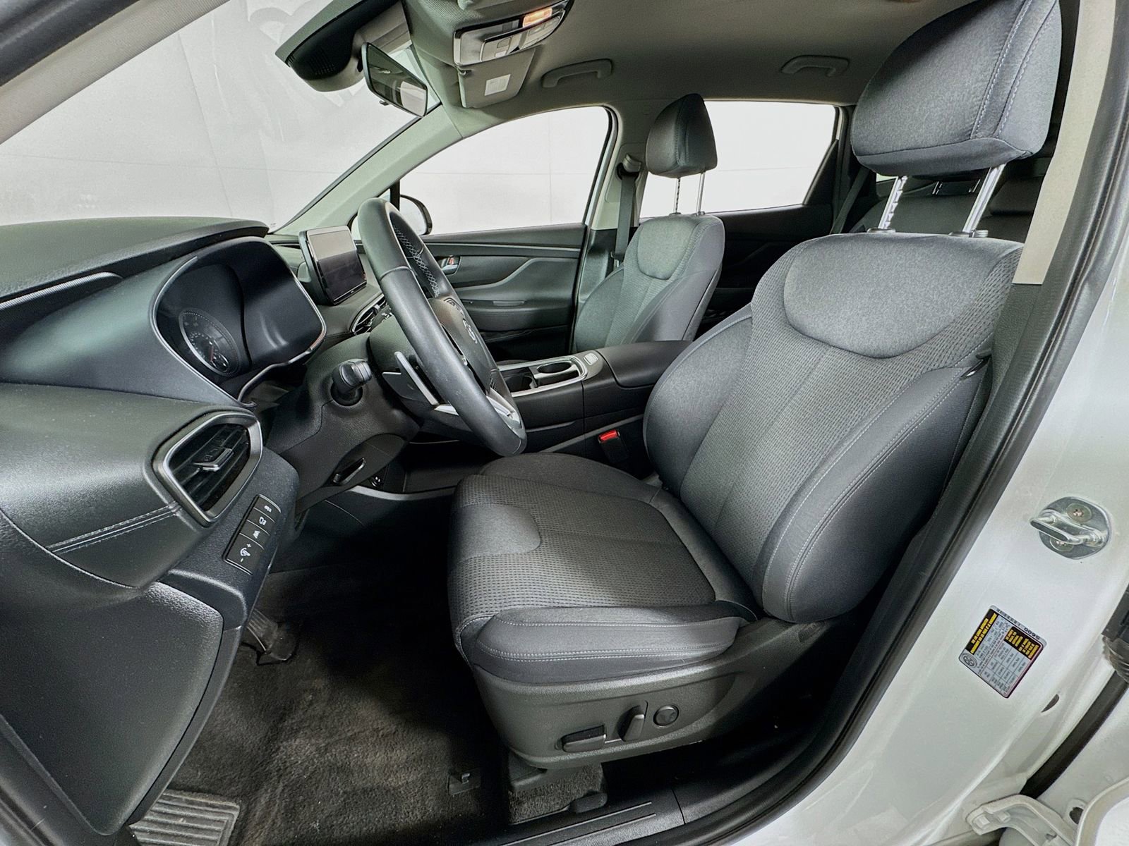 Used 2023 Hyundai Santa Fe SEL AWD/4WD image 12