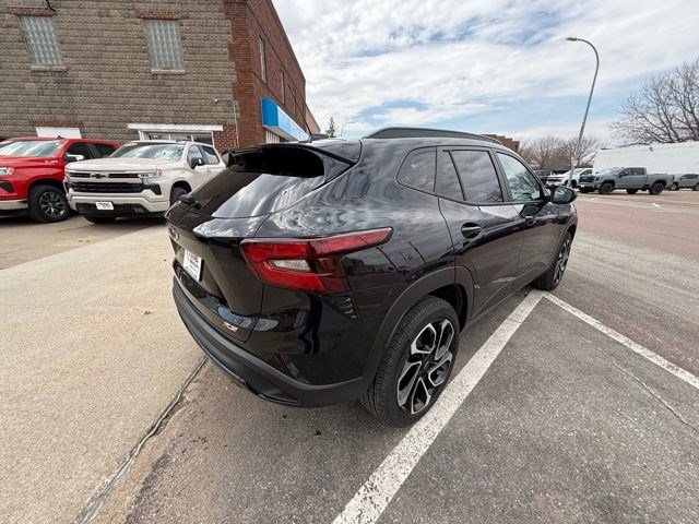 Used 2024 Chevrolet Trax RS image 5