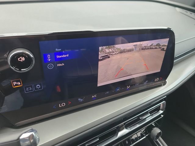 Used 2025 Chevrolet Traverse LT w/ Midnight/Sport Edition image 34