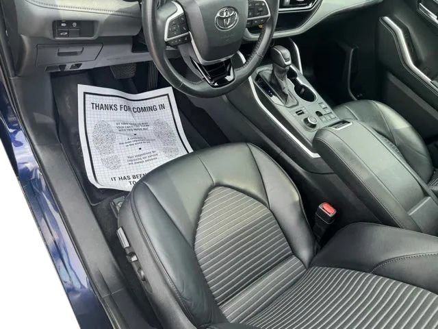Used 2024 Toyota Highlander XSE AWD/4WD image 10