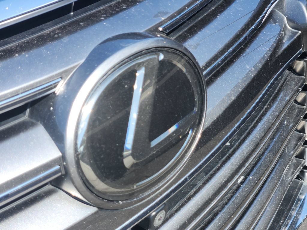Used 2021 Lexus LX 570 4WD w/ Luxury Package image 11