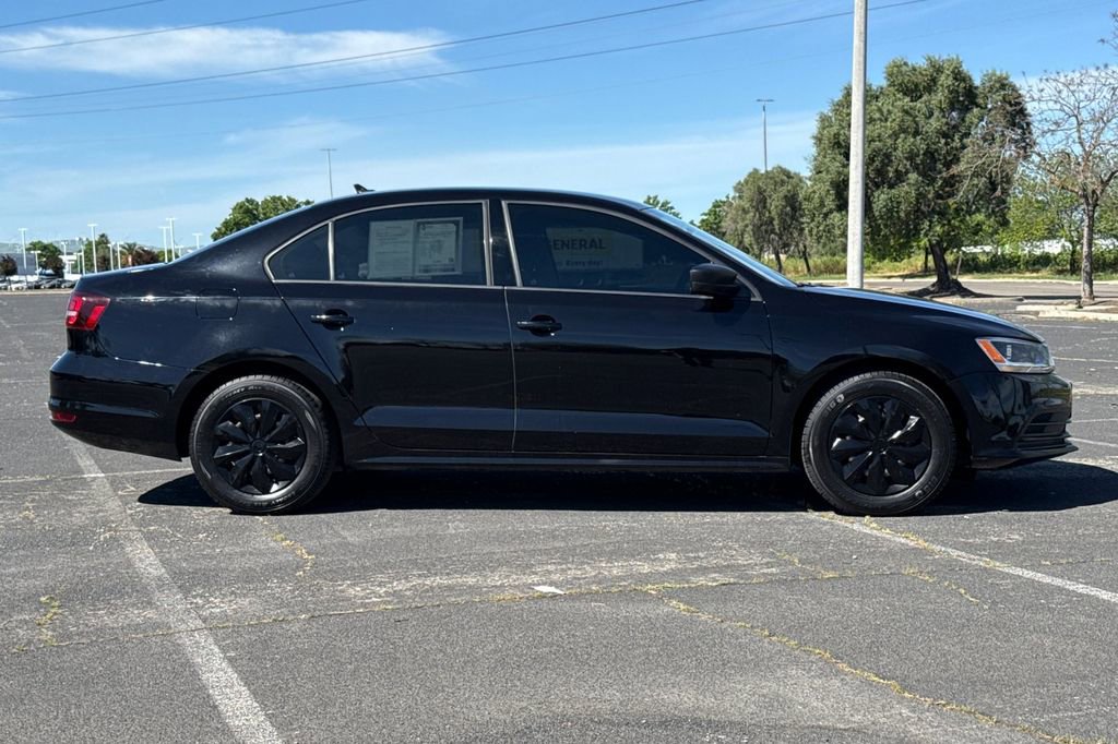 Used 2016 Volkswagen Jetta S image 3