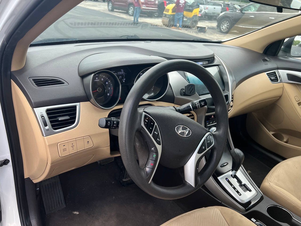 Used 2012 Hyundai Elantra GLS w/ Preferred Pkg 3 FWD image 5
