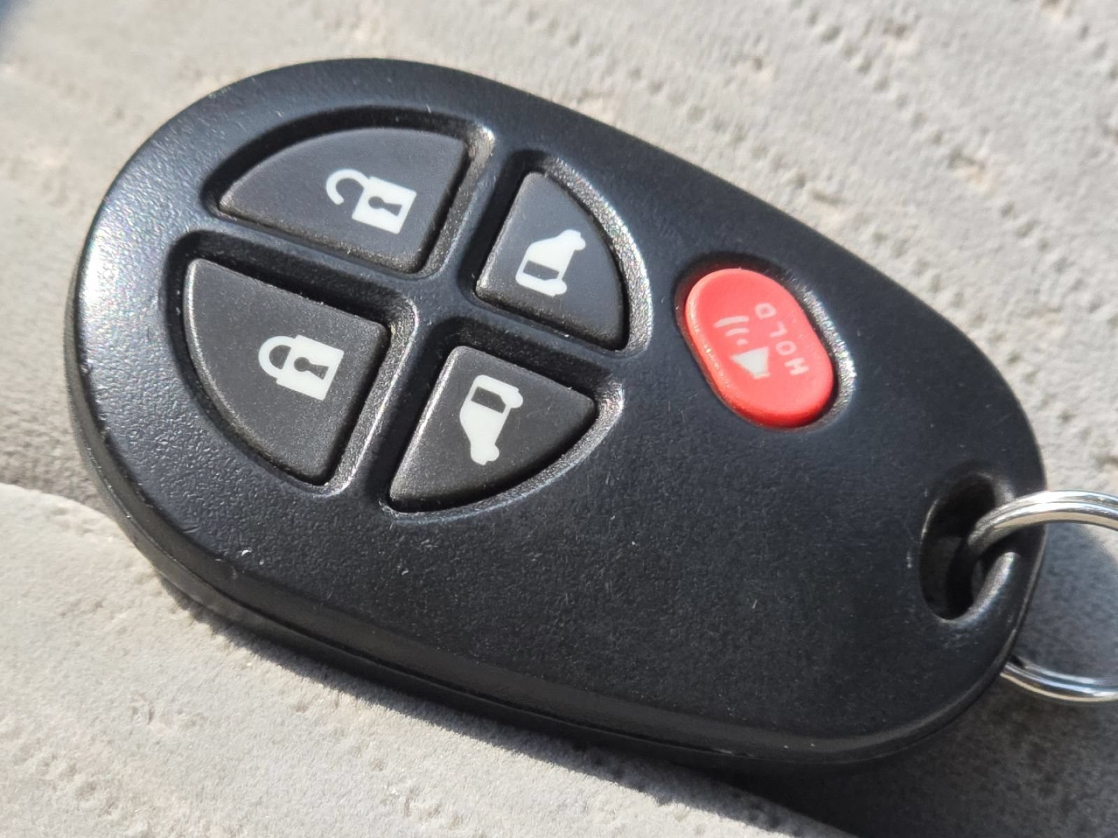 Used 2018 Toyota Sienna LE FWD image 32
