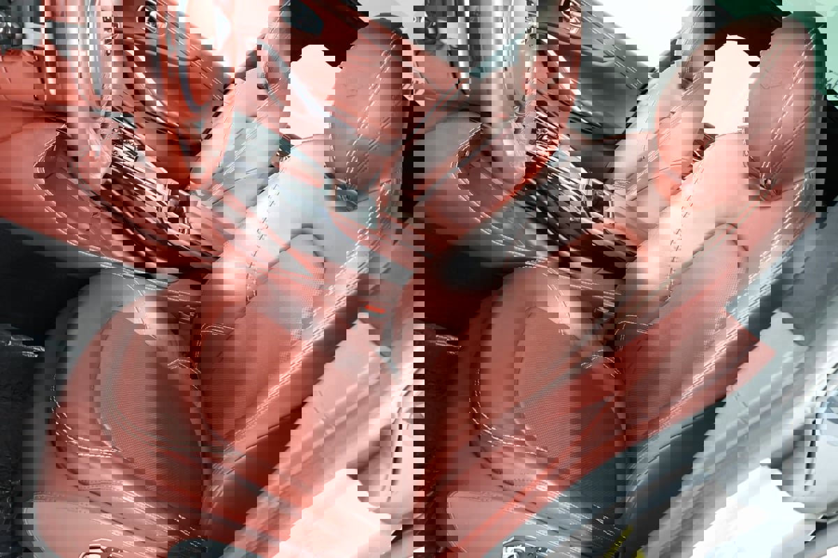 Used 2021 Aston Martin DBX image 10