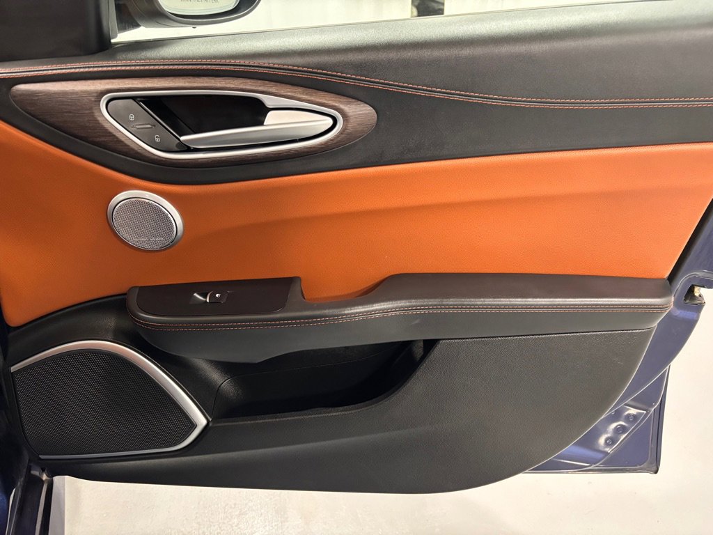 Used 2017 Alfa Romeo Giulia Ti w/ Lusso Package image 20