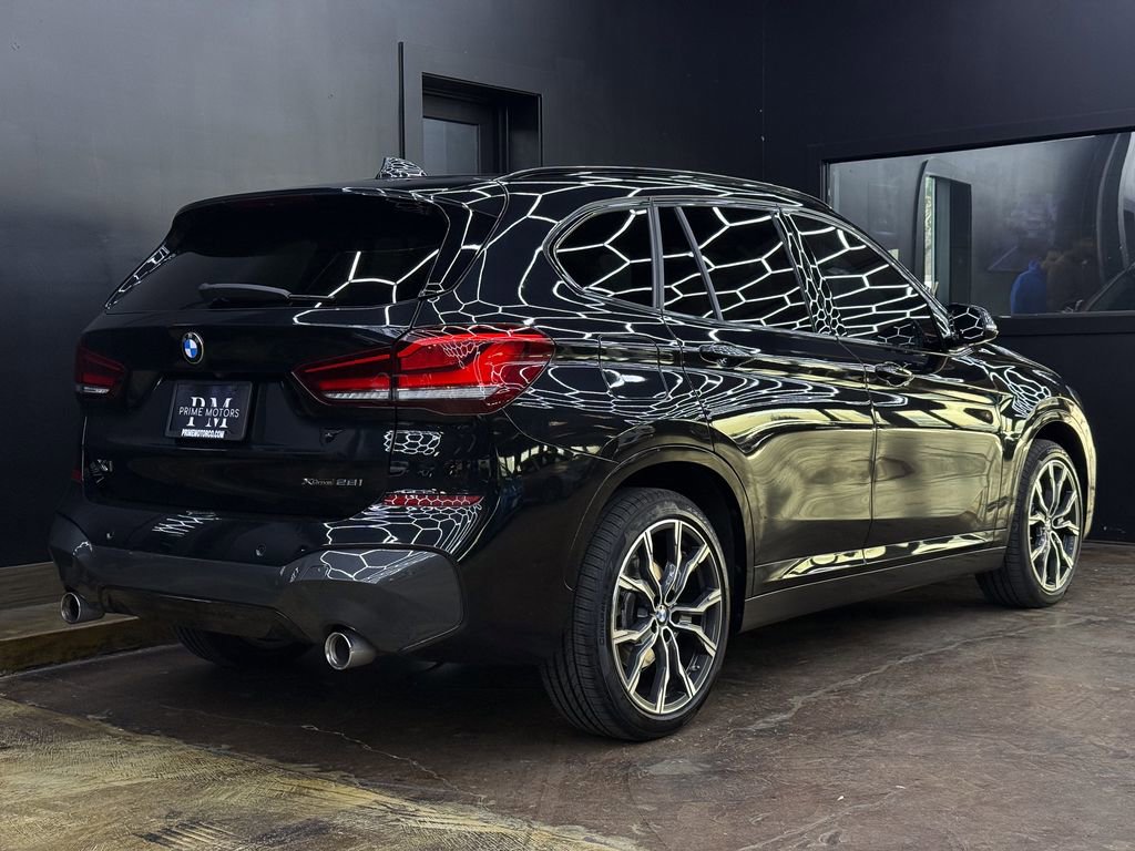 Used 2020 BMW X1 xDrive28i w/ M Sport Package image 9