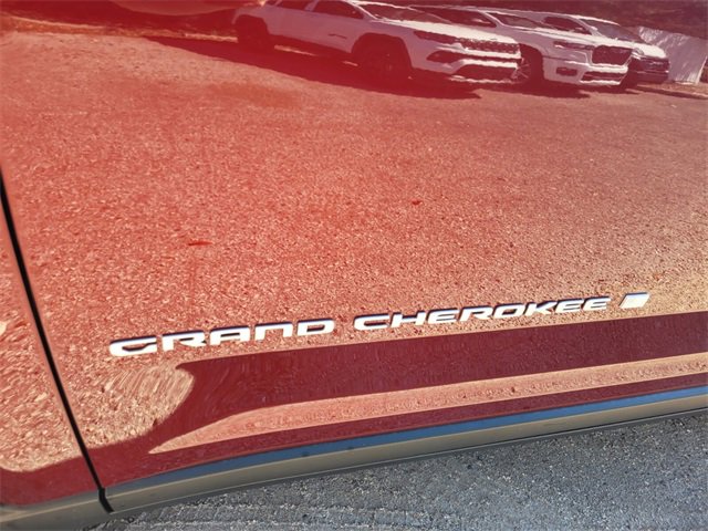 New 2025 Jeep Grand Cherokee Laredo X image 3