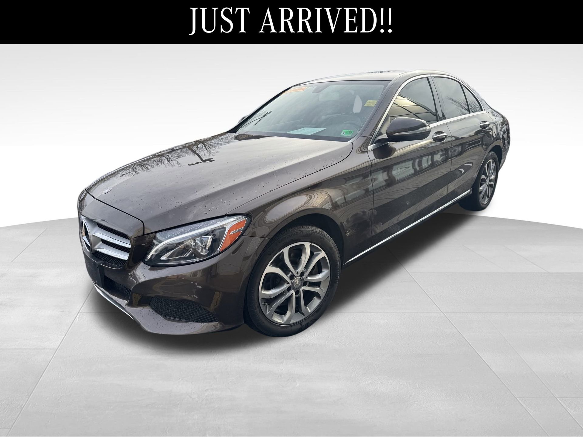 Used 2015 Mercedes-Benz C 300 4MATIC Sedan image 3