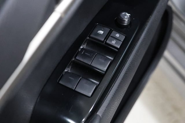 Used 2025 Toyota Camry SE FWD image 19