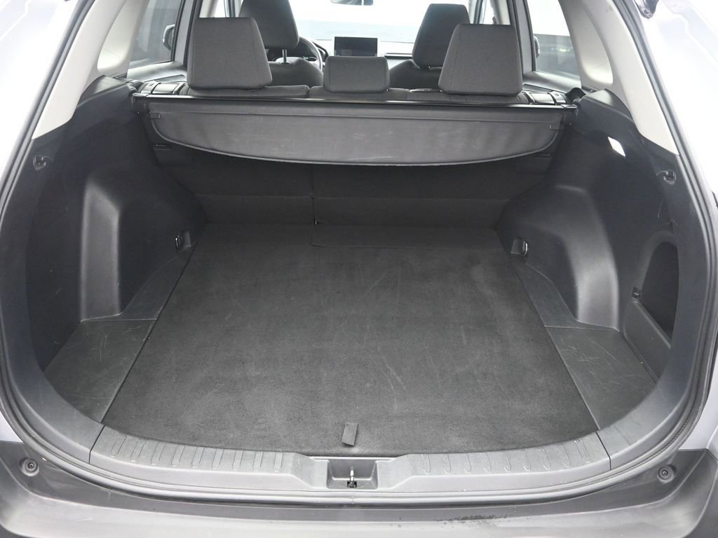 Used 2025 Toyota RAV4 XLE image 34