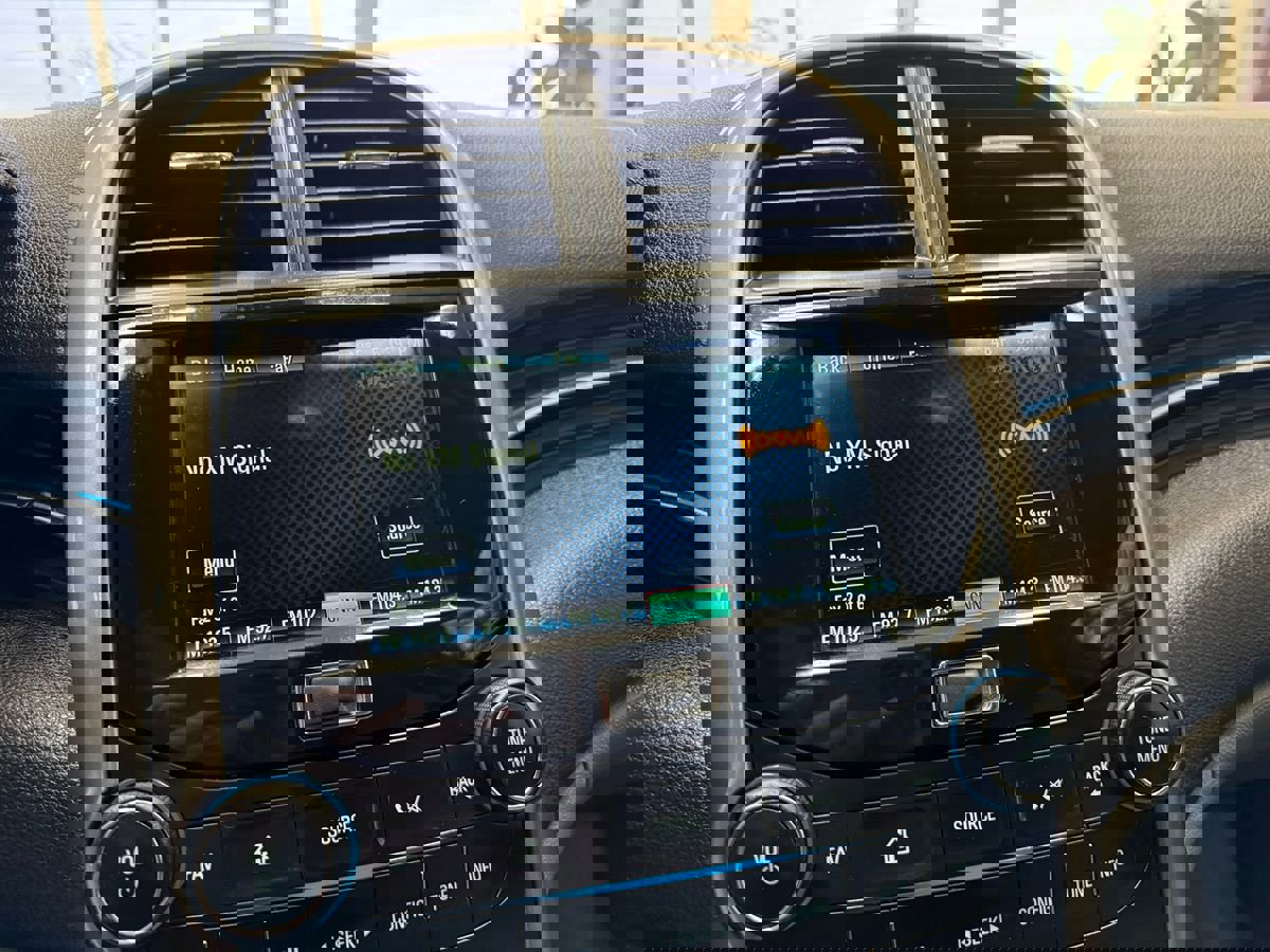 Used 2016 Chevrolet Malibu LT image 31