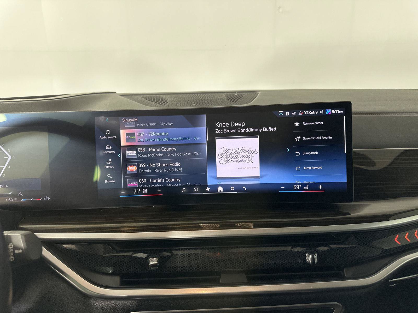 Used 2024 BMW X5 xDrive40i w/ Premium Package AWD/4WD image 12