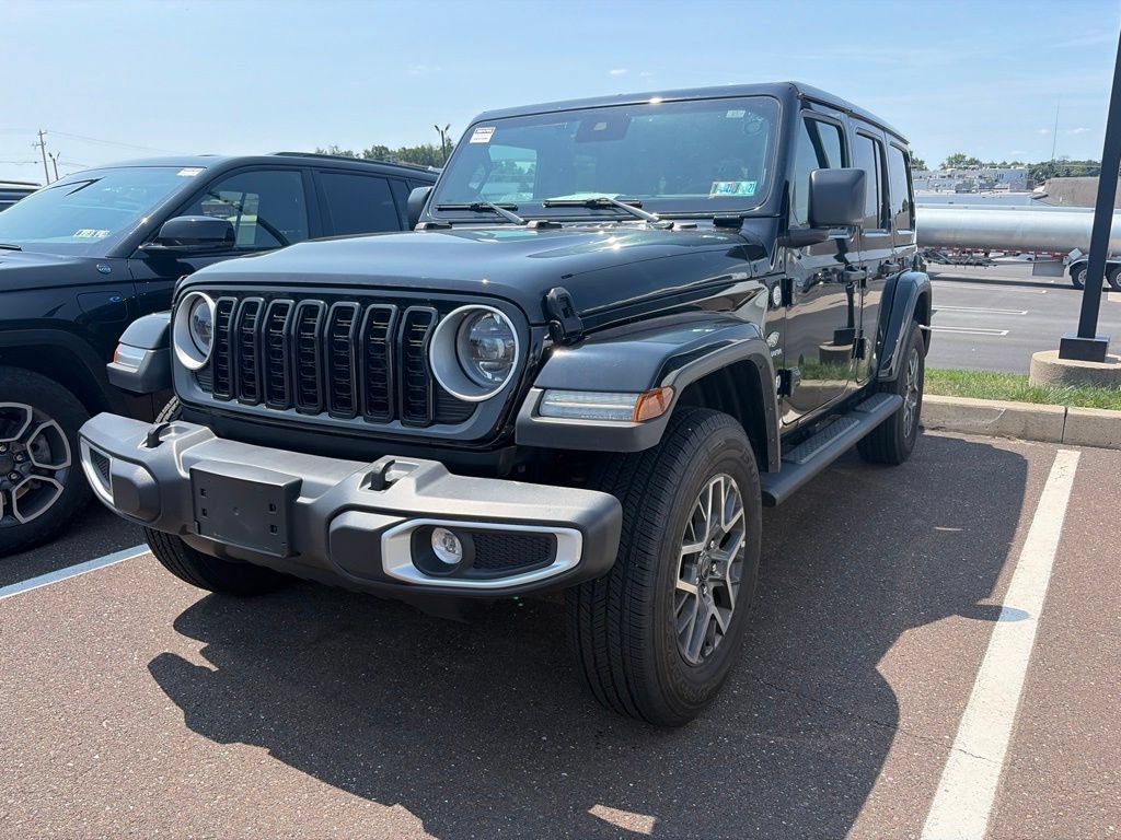 Used 2024 Jeep Wrangler Unlimited Sahara AWD/4WD image 3
