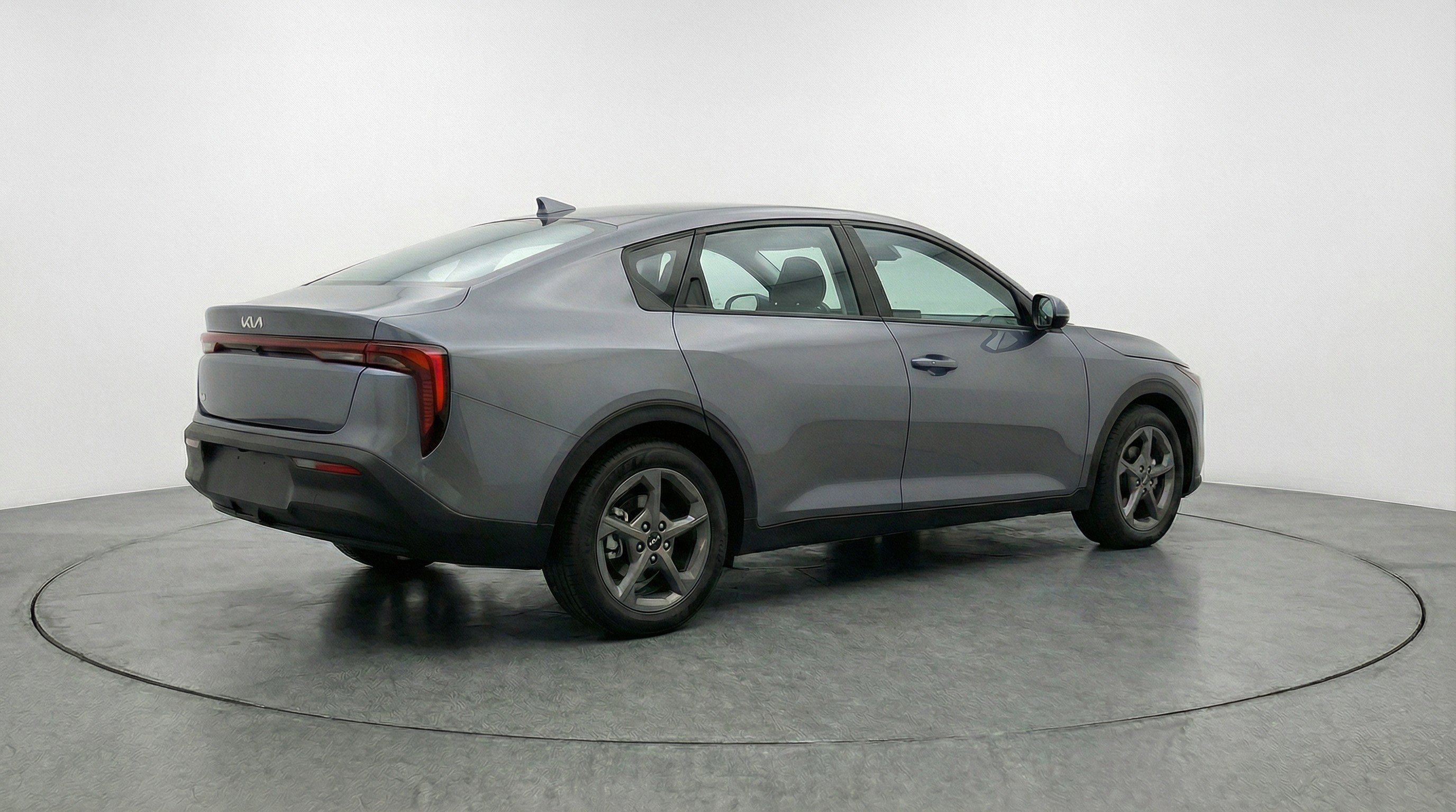 Used 2025 Kia K4 LXS image 9