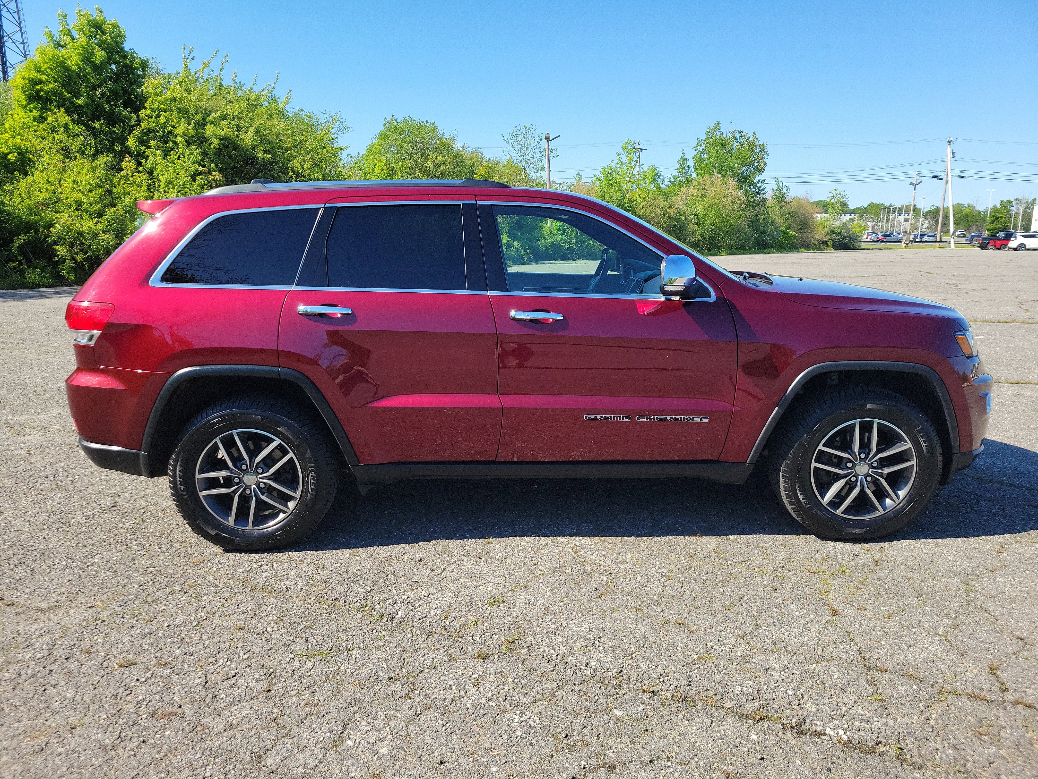 Used 2018 Jeep Grand Cherokee Limited w/ Luxury Group II AWD/4WD image 4
