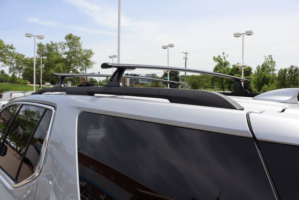 Used 2021 Chevrolet Traverse LT FWD image 28
