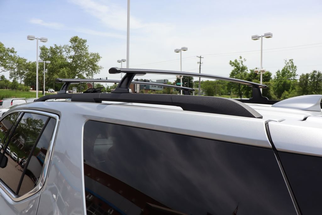 Used 2021 Chevrolet Traverse LT FWD image 28