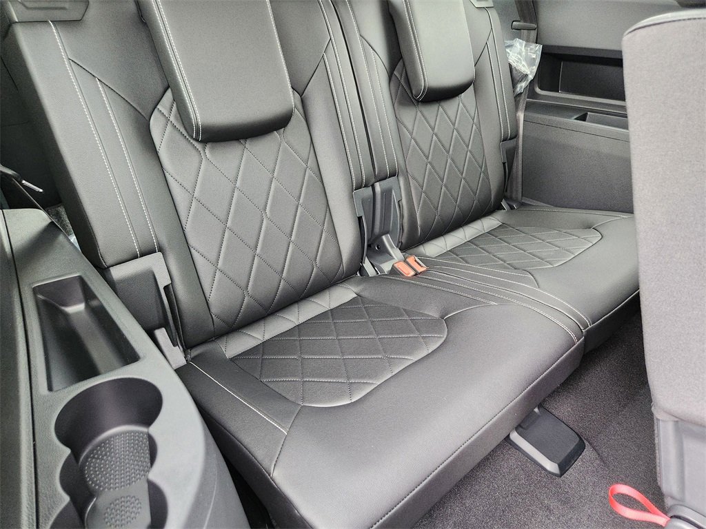 New 2025 Volkswagen Atlas SEL Premium R-Line image 22