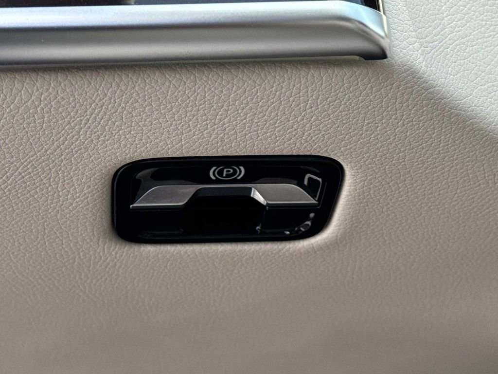 Used 2023 Mercedes-Benz S 500 4MATIC image 21