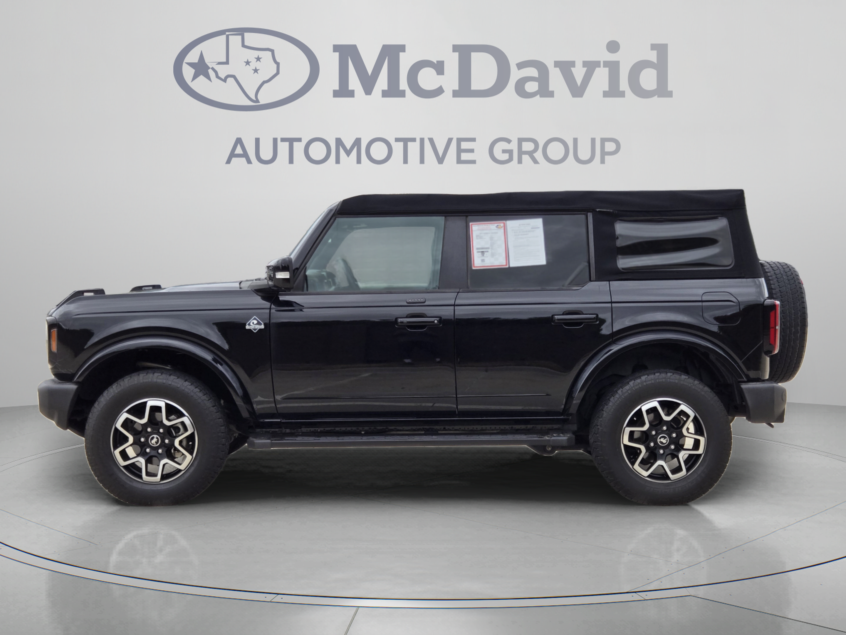 Used 2021 Ford Bronco Outer Banks AWD/4WD image 2