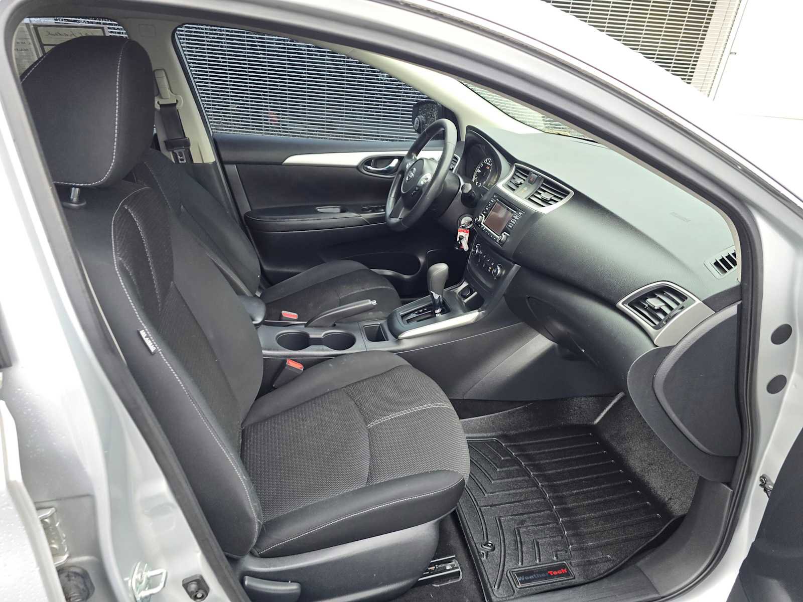 Used 2018 Nissan Sentra S image 11