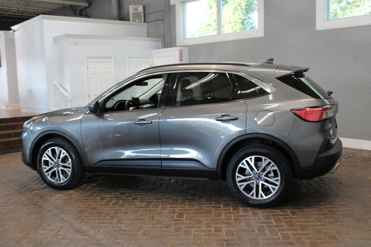 Used 2021 Ford Escape SEL image 4