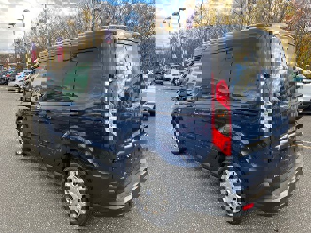Used 2020 Ford Transit Connect XL image 5