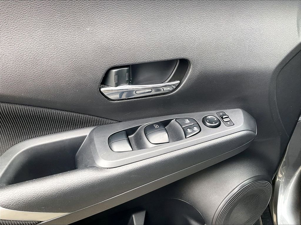 Used 2023 Nissan Kicks SV FWD image 35
