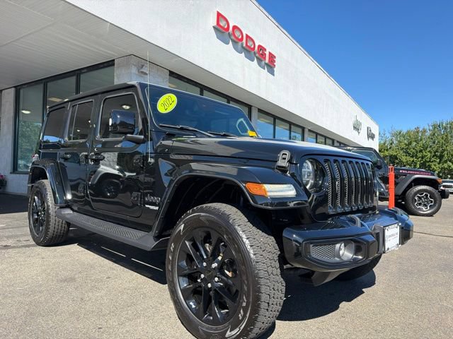 Used 2022 Jeep Wrangler Unlimited Sahara AWD/4WD image 3