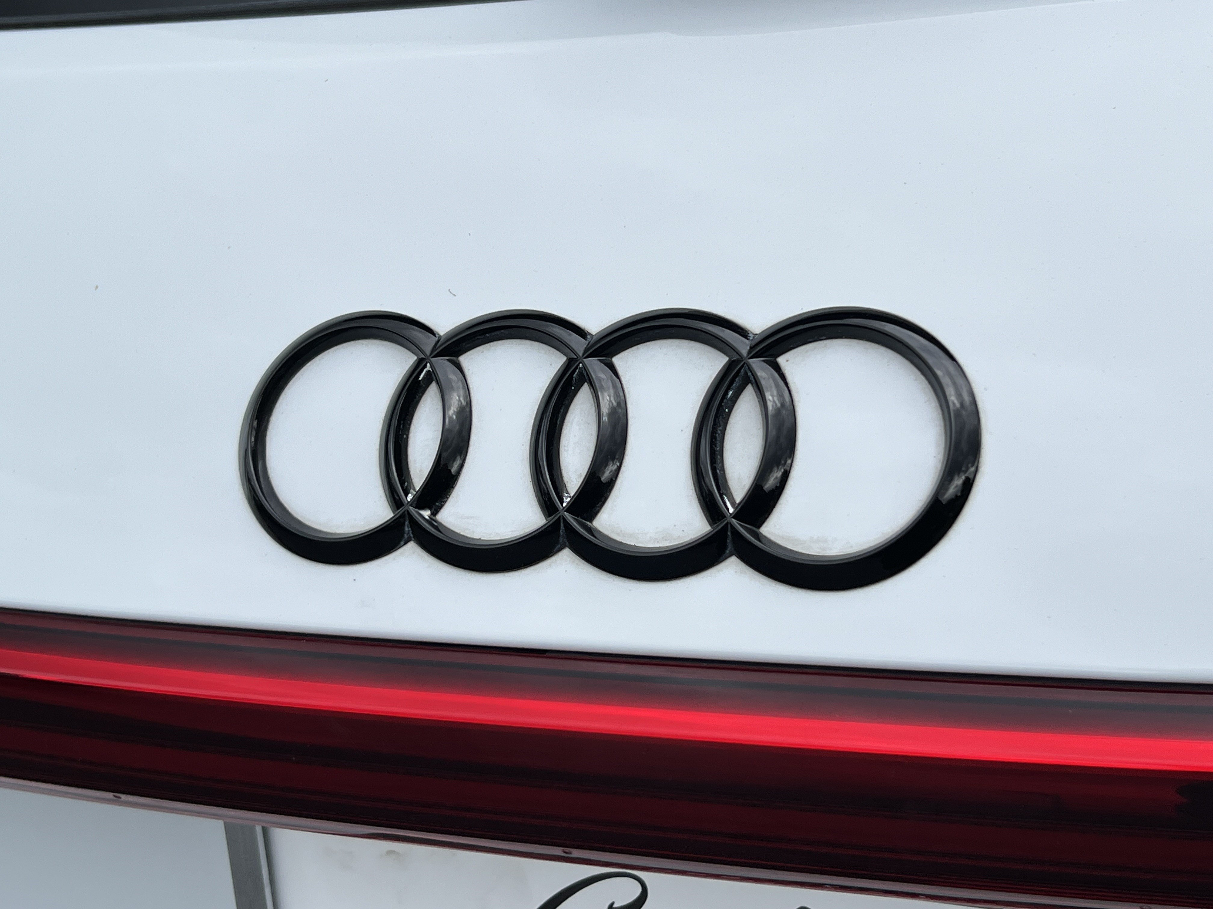 Used 2022 Audi e-tron Chronos AWD/4WD image 8