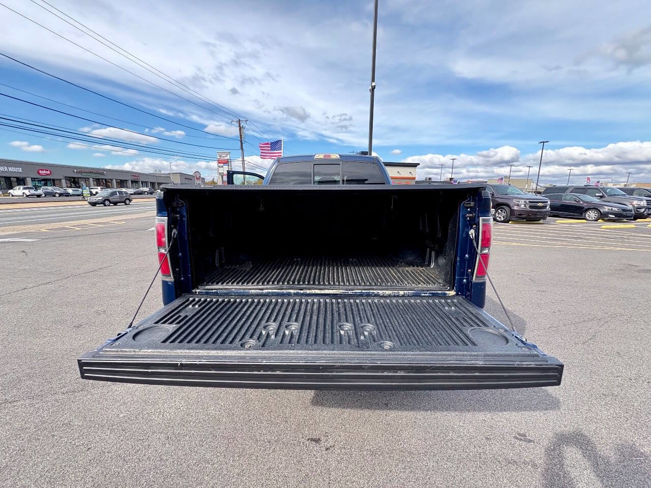 Used 2011 Ford F150 Lariat w/ Lariat Chrome Pkg image 26