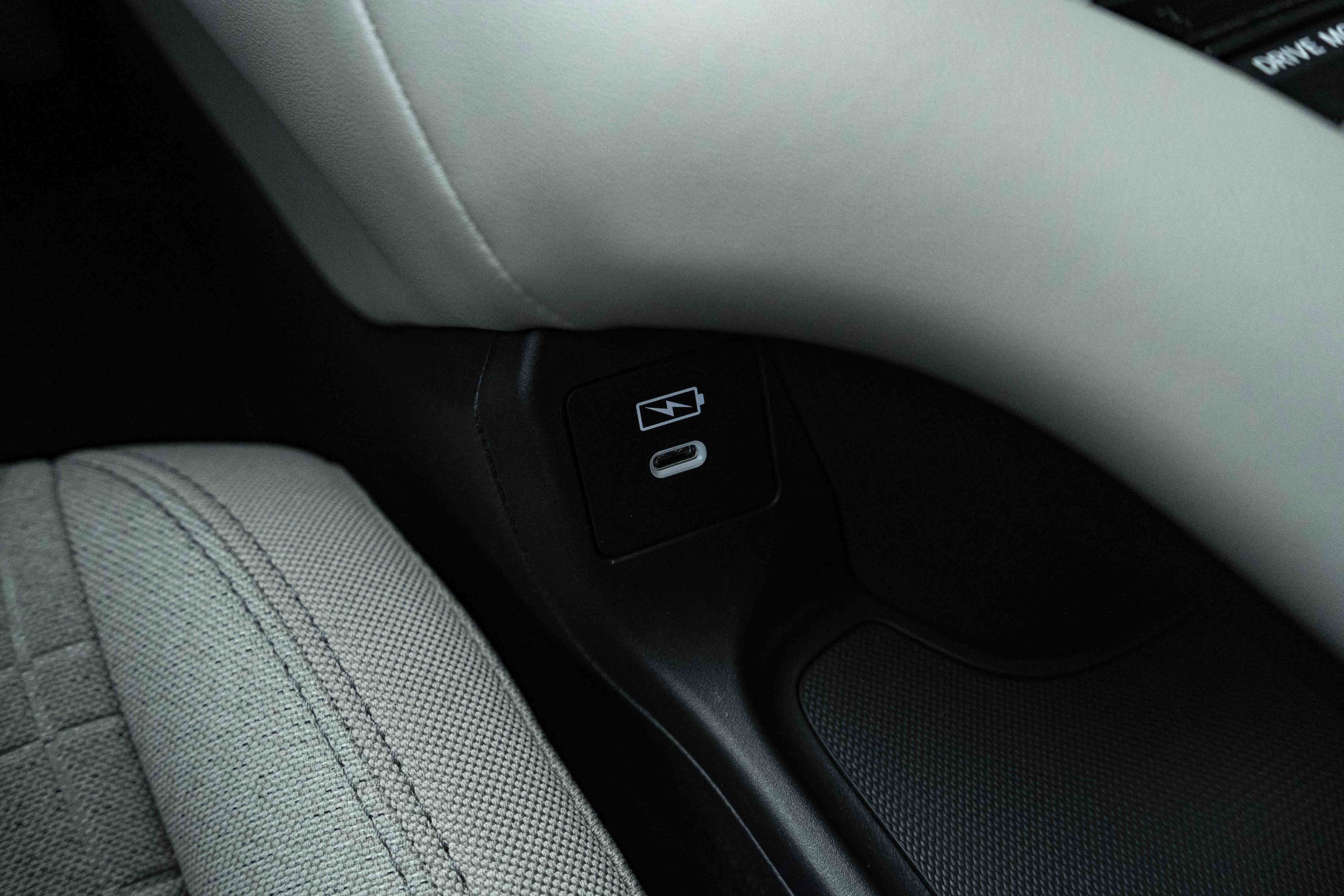 Certified 2026 Honda HR-V LX image 29